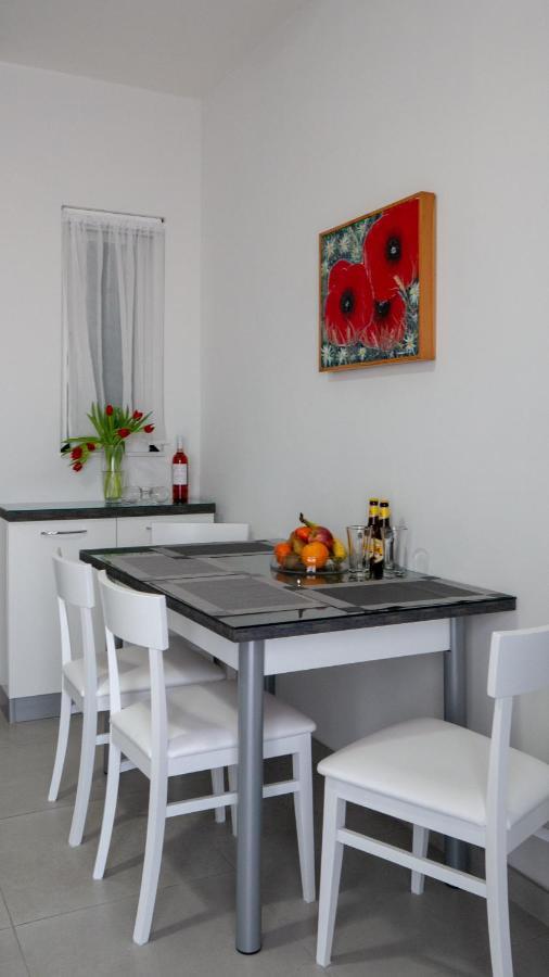 Mgarr Waterfront Cosy Apartment 2 By Ghajnsielem Gozo Exterior foto